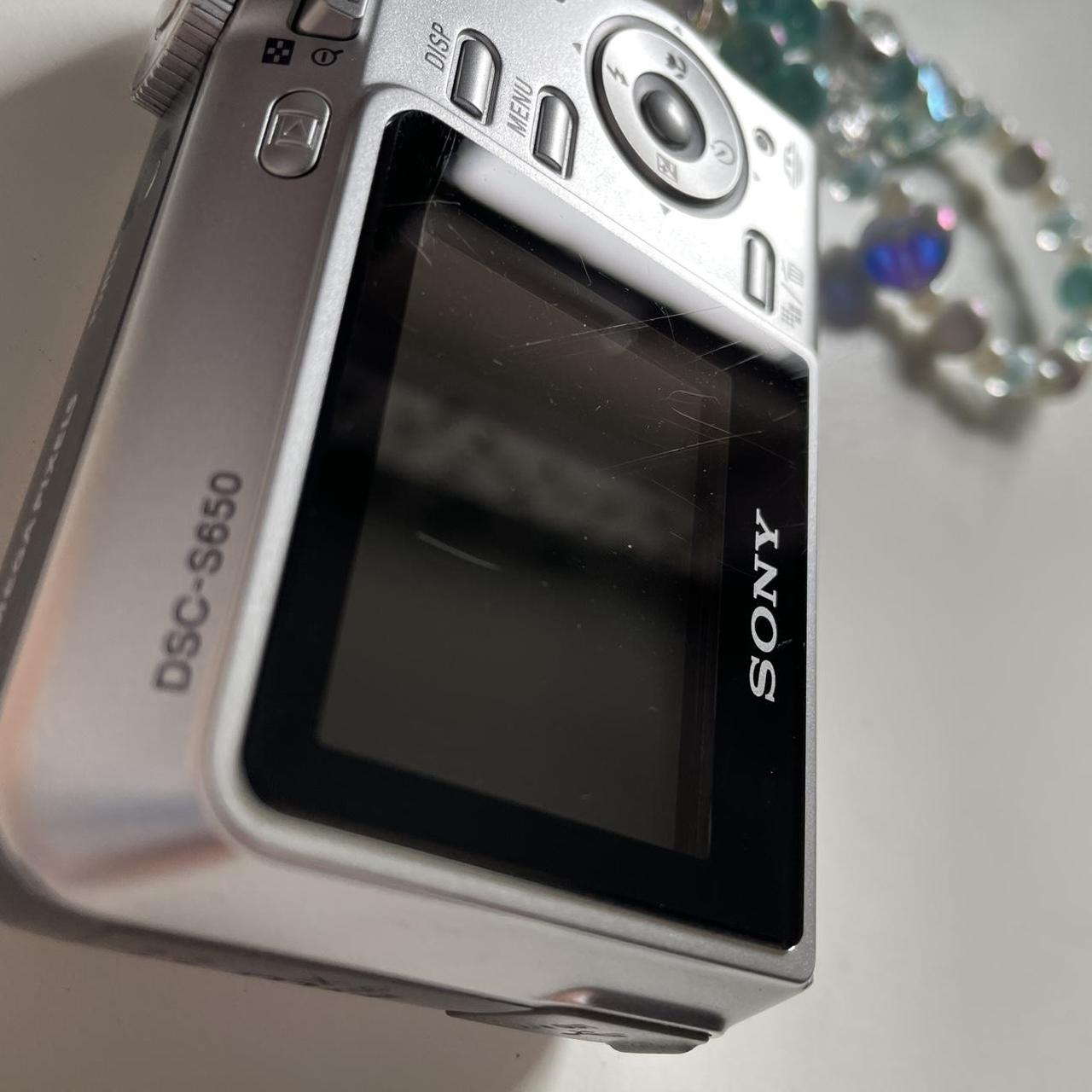 Sony Cybershot DSC-S650This cute little Sony...