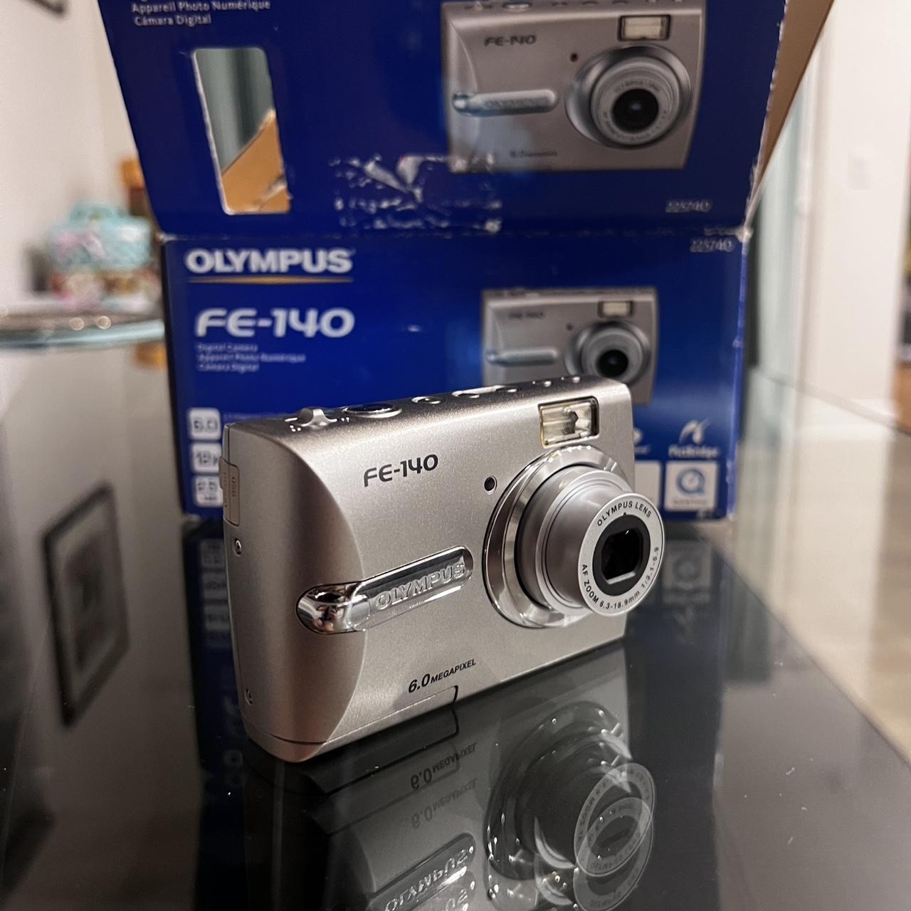 Olympus FE-140 silver digital camera brand new comes...
