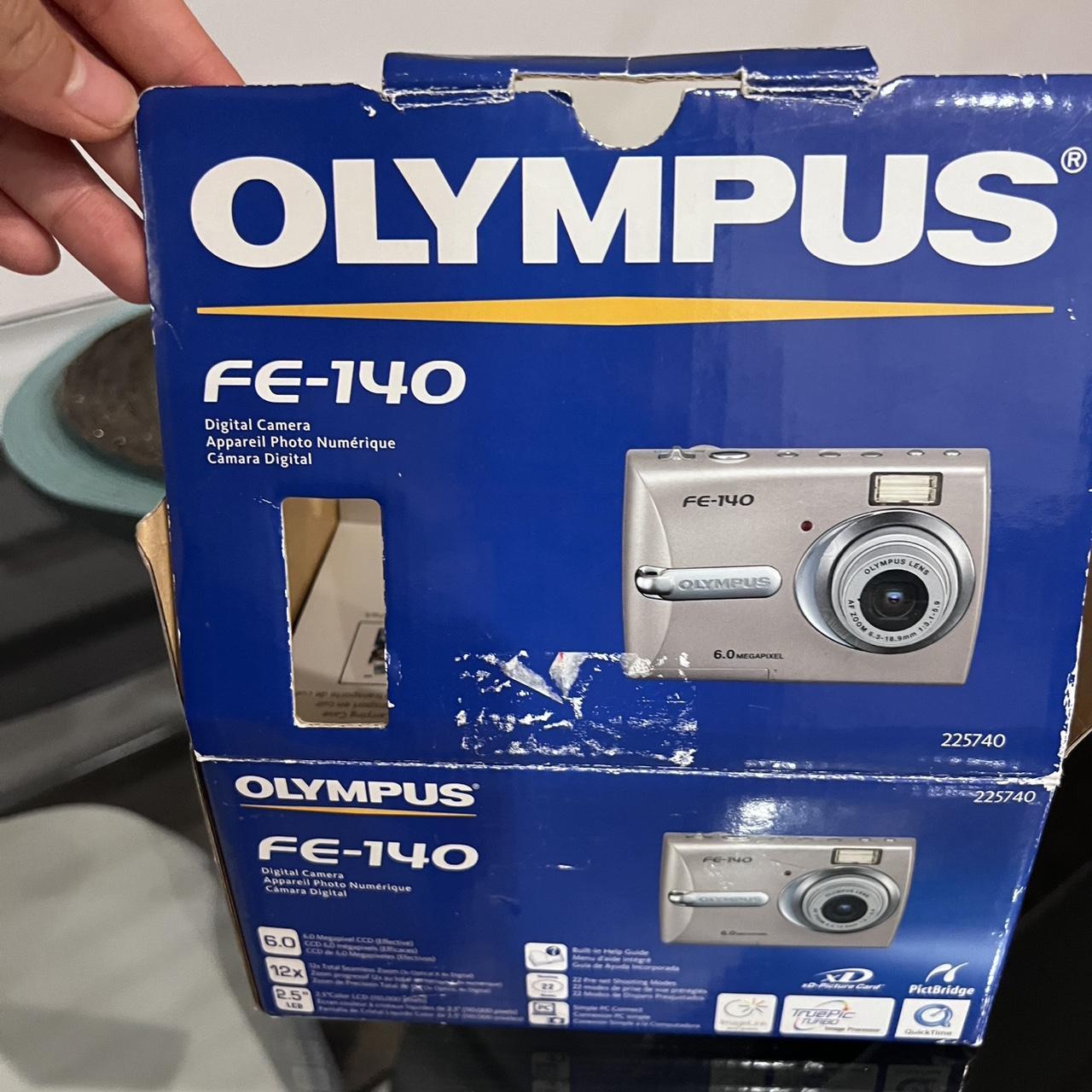Olympus FE-140 silver digital camera brand new comes...