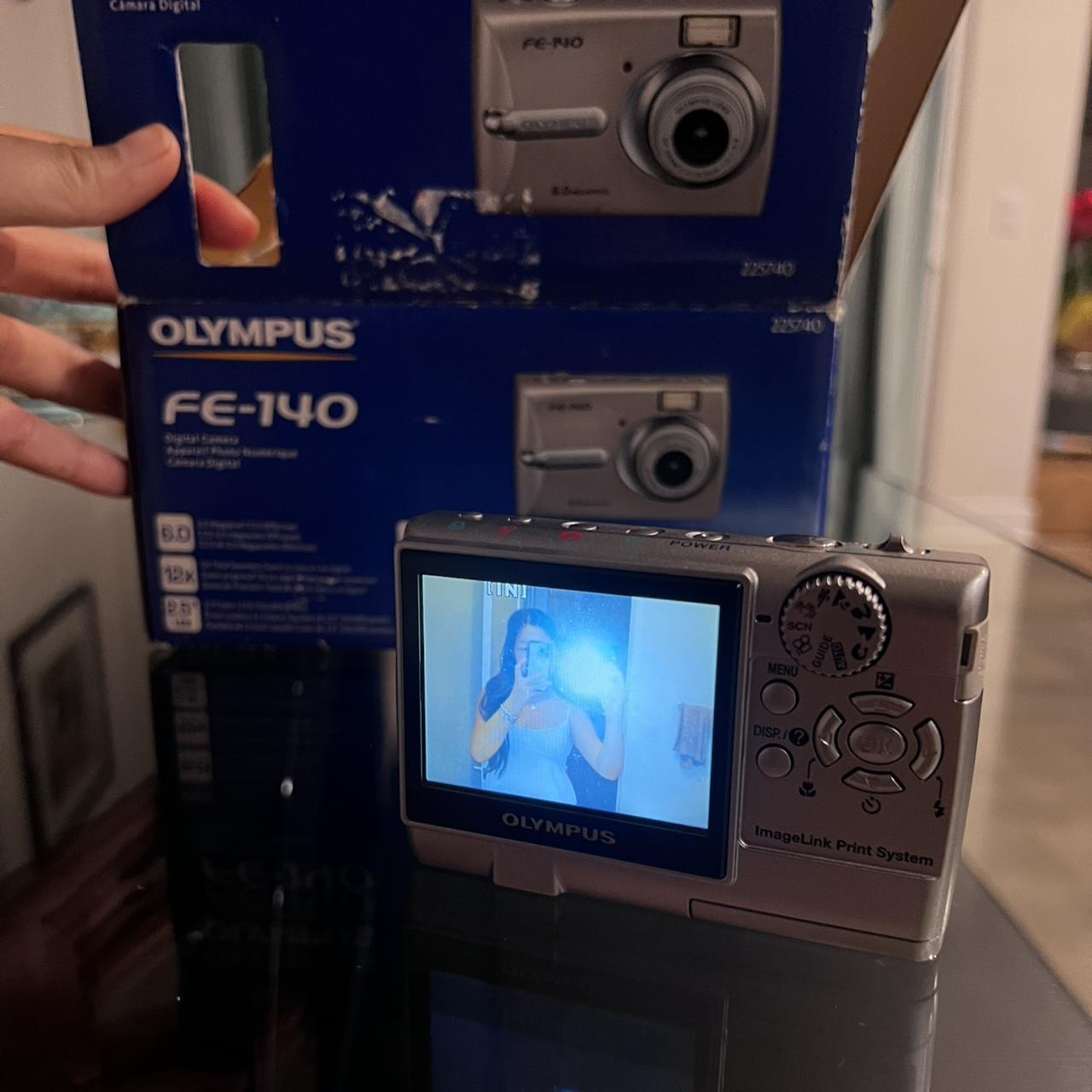 Olympus FE-140 silver digital camera brand new comes...