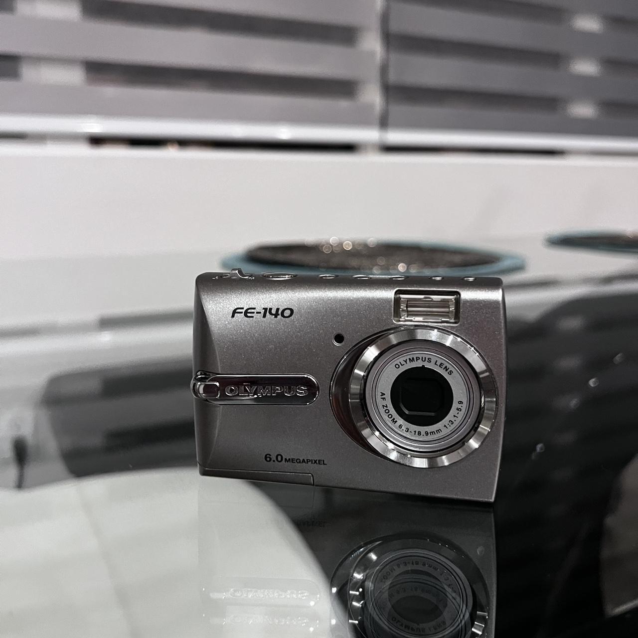 Olympus FE-140 silver digital camera brand new comes...