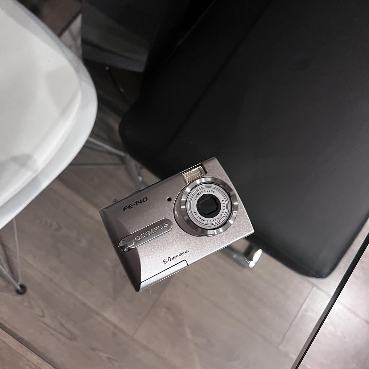 Olympus FE-140 silver digital camera brand new comes...